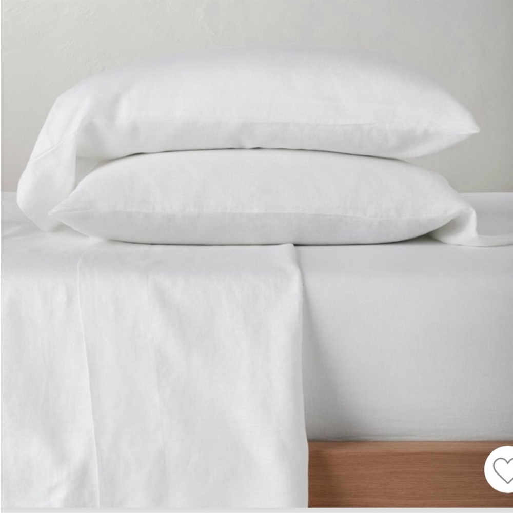 New. Queen.100% Linen sheet set by Casaluna